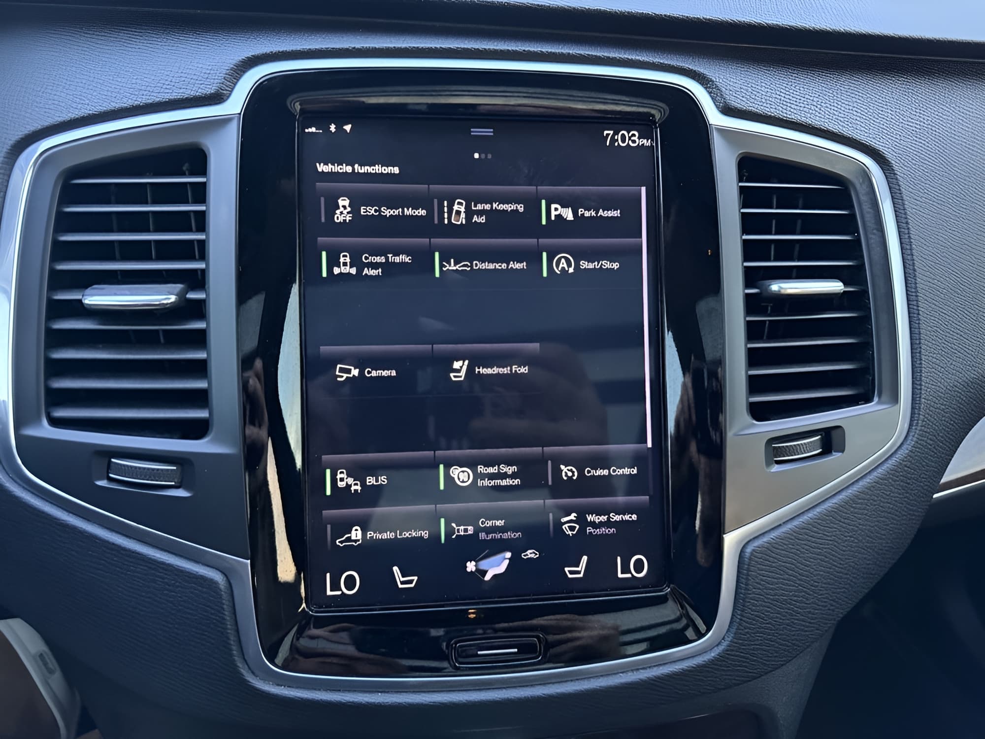 Vehicle photo