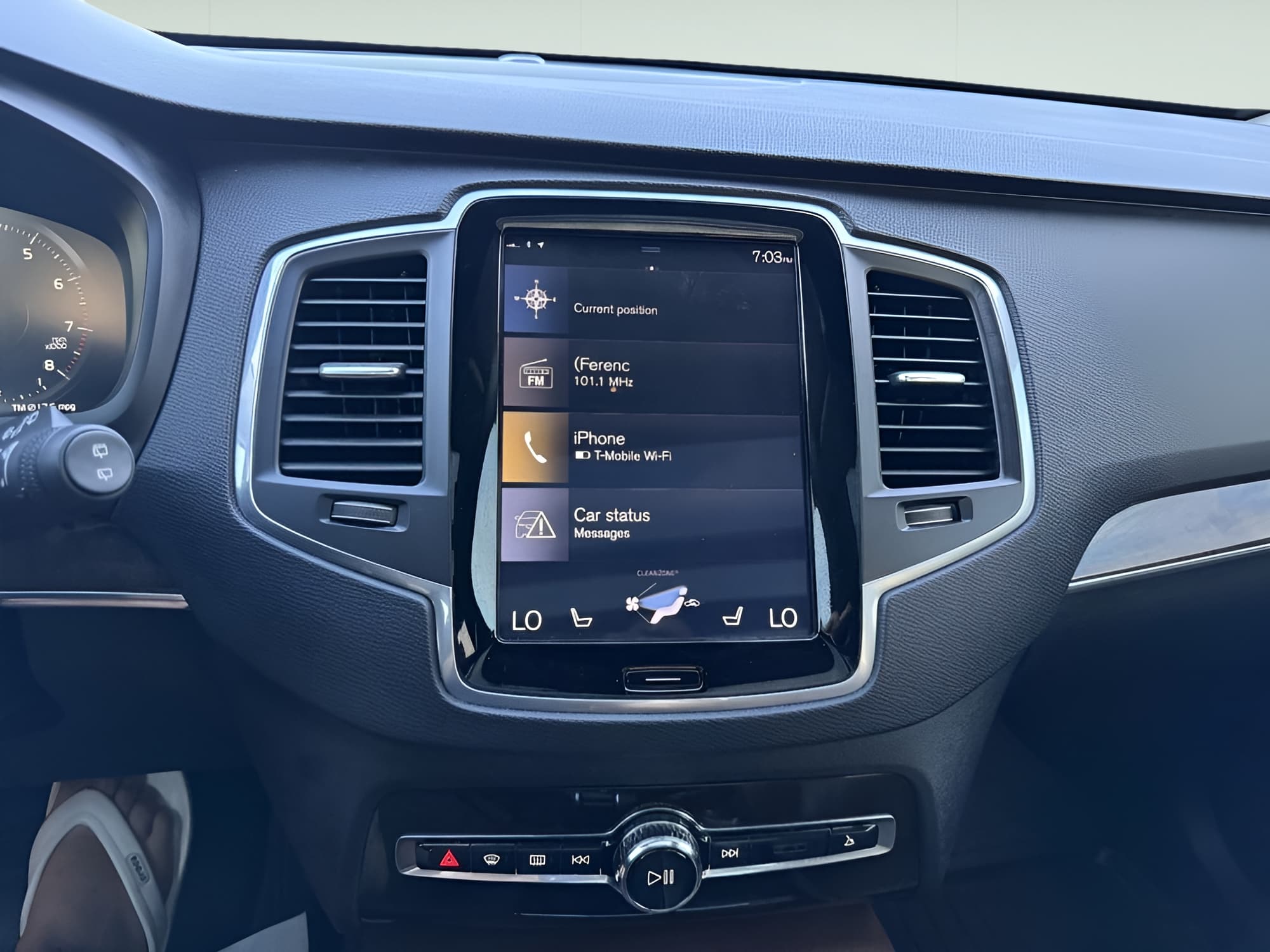 Vehicle photo