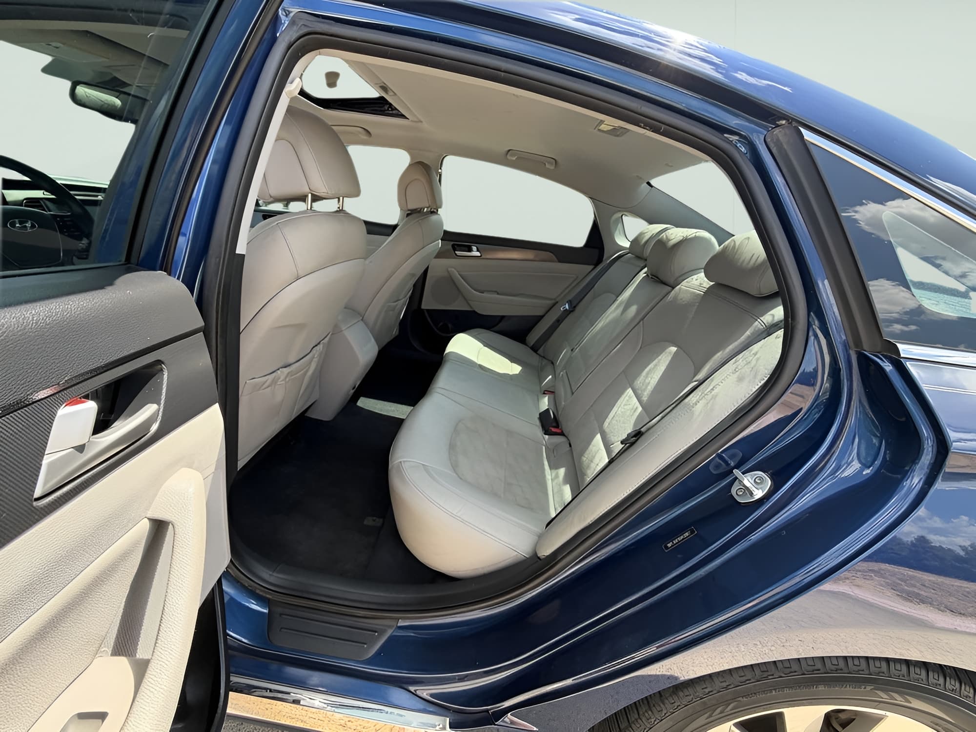 Vehicle photo