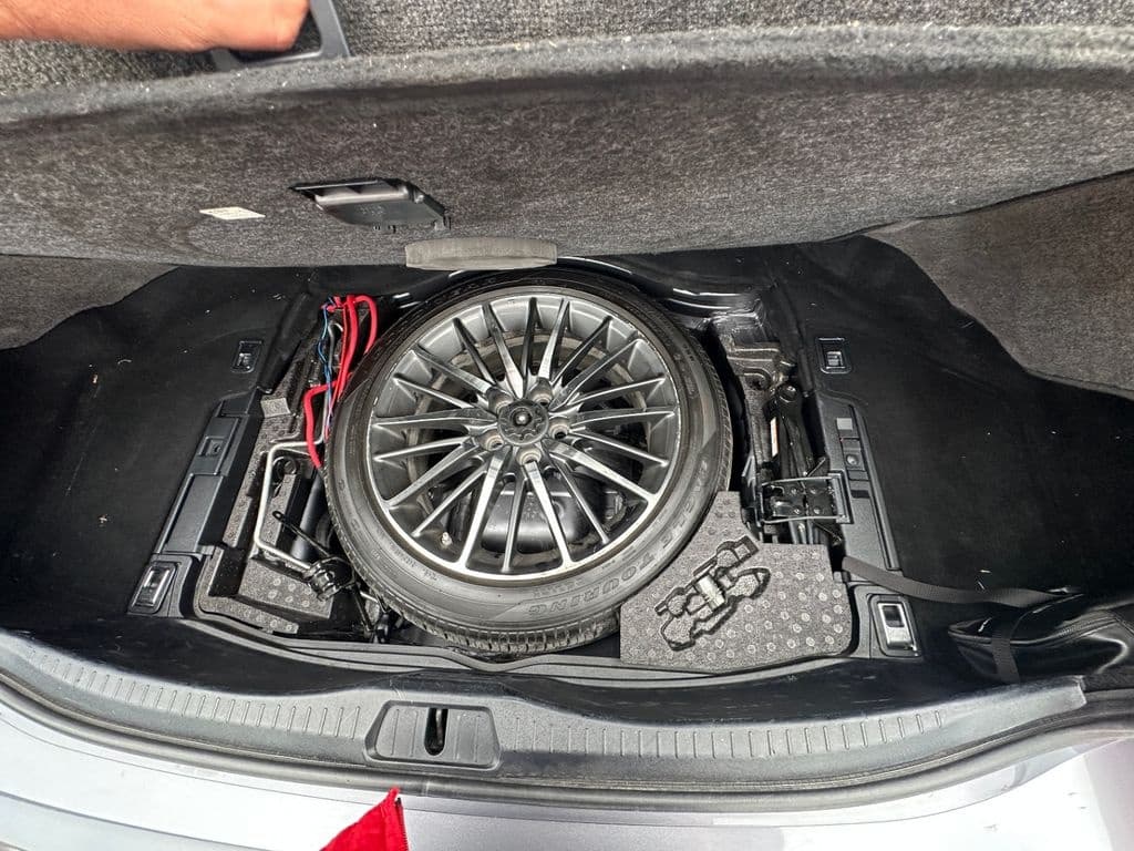 Vehicle photo